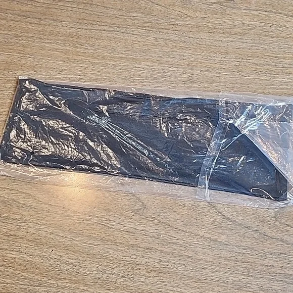 Running Belt with Pockets - Picture 3 of 5